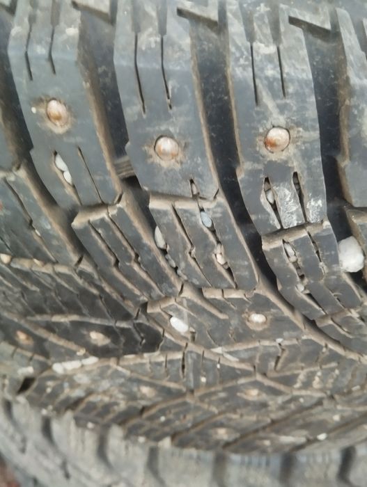 Продам шины пара на 17 р.