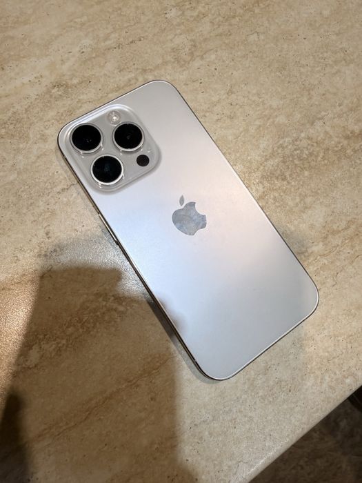 Iphone 15 pro 128g white