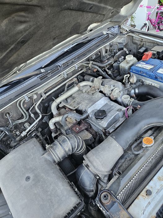 Vând Mitsubishi Pajero V60