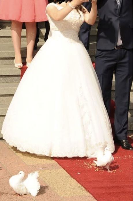 rochie de mireasă făcută în atelier