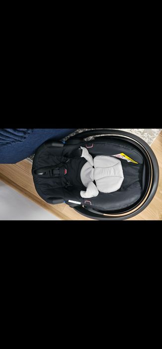 Vand carucior stokke v6 3 in 1 + baza isofix + scaun