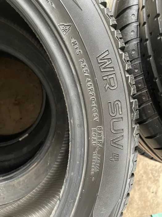 255/45 R20 Nokian WR SUV 4