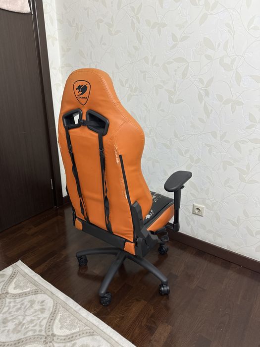 Игровое кресло (Cougar explore racing)