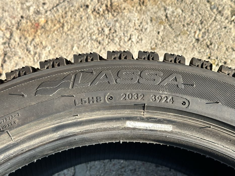 Зимняя резина 225/45 17 LASSA