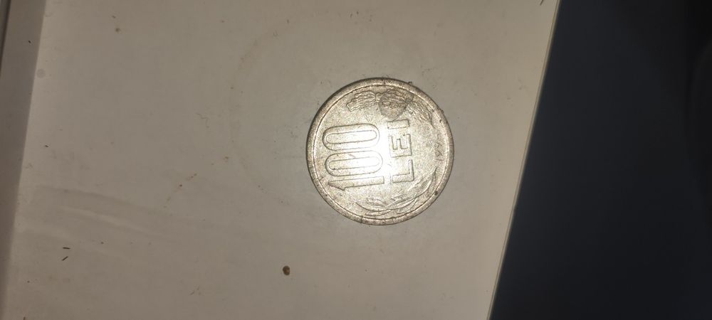 Vând moneda 100 lei