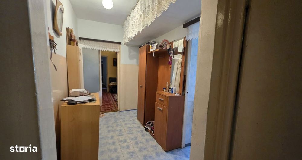 Apartament 4 camere, Dacia, Etaj 3, Centrala proprie, Mobilat si utila