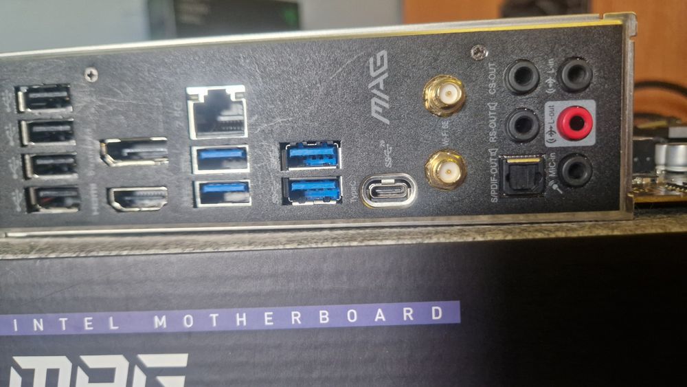 Placa de baza MSI B560 Tomahawk wifi+ procesor Intel i5 11600k