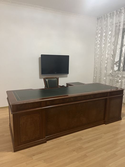 Стол руководителя