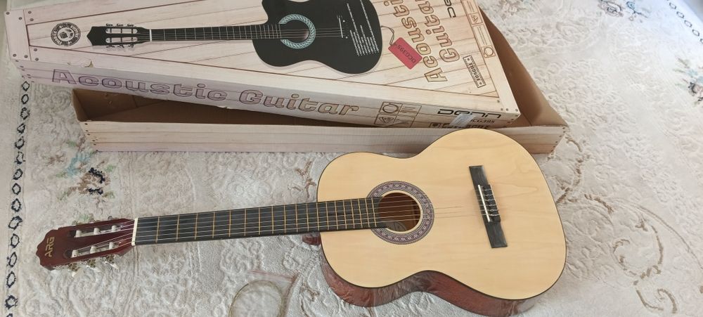 Продам гитару сост. Отл