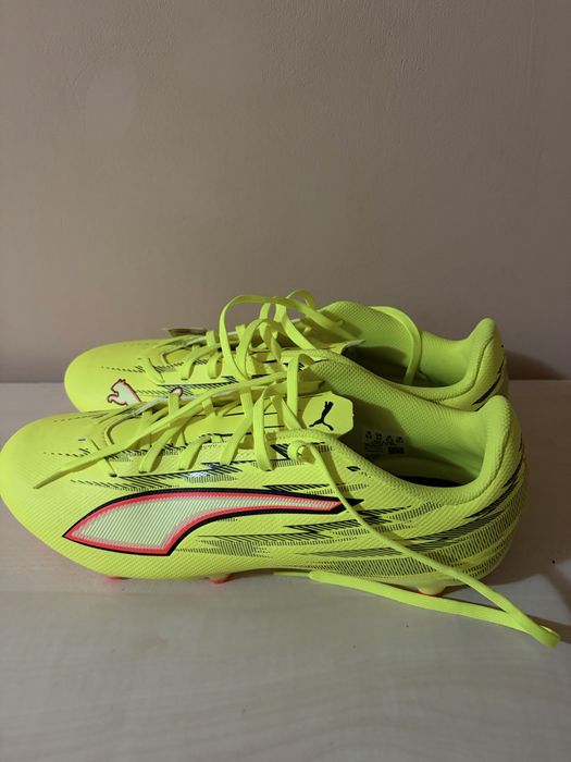 Ghete fotbal PUMA Ultra 6 Play - Noi, Mărimea 44