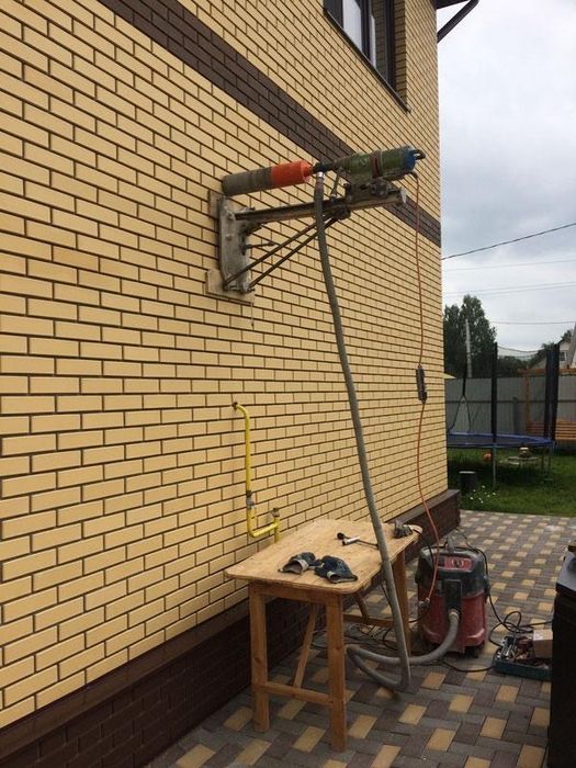 Сухое алмазное бурение отверстий