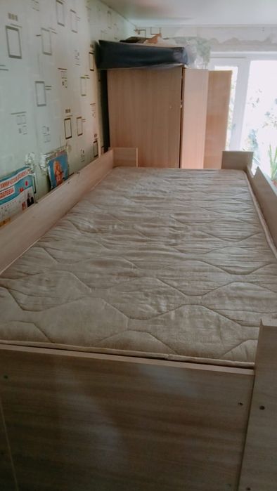 Двух-этажный диван