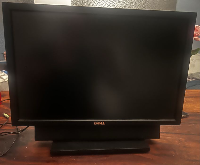 Monitor DELL P1911 cu sound bar detasabil inclus
