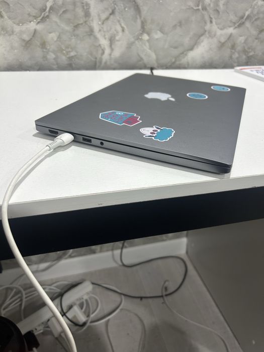 Ноутбук XIAOMI.