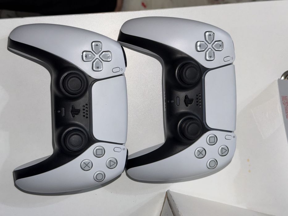 Плейстейшен 5 PS5