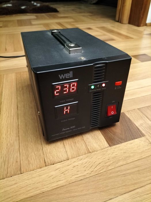 Stabilizator de tensiune cu servomotor Well Secure 500VA / 300W