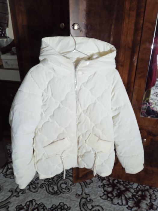 Kalta kurtka oq randa