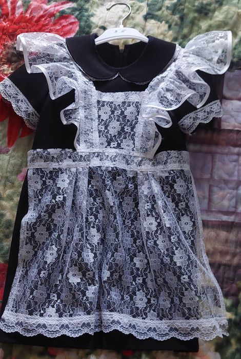 Школьная форма для девочки на нулевой и первый класс