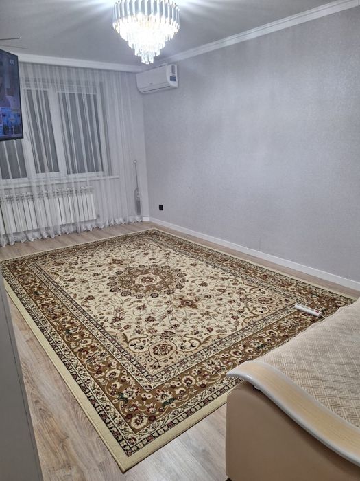 Продаю квартиру с машиной