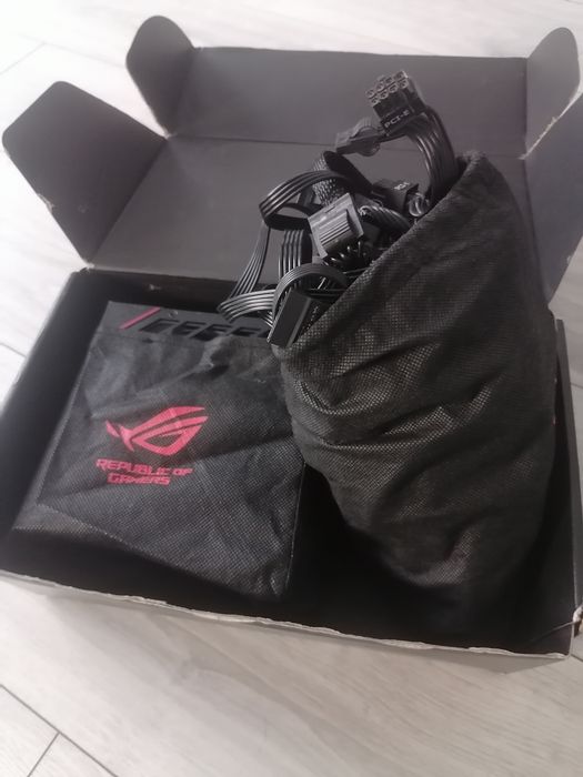 ASUS ROG Strix 850W 80+ Gold + cabluri originale