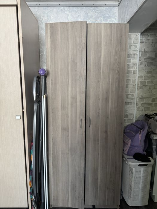 Продам шкаф хороший