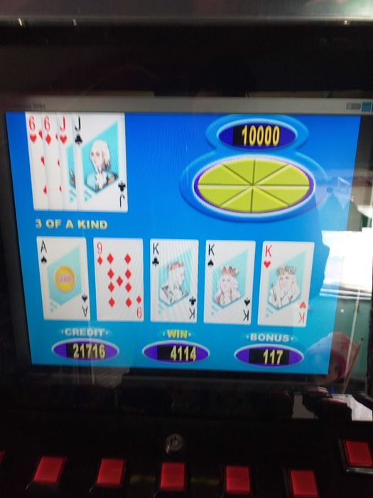 Vand pacănele aparat de poker