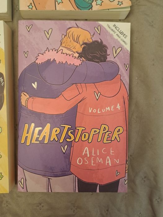 Heartstopper 1 - 4 на английски запазени