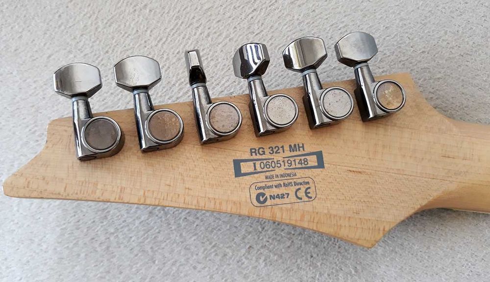 Chitară Ibanez RG321MH cu doze Seymour Duncan Distortion set
