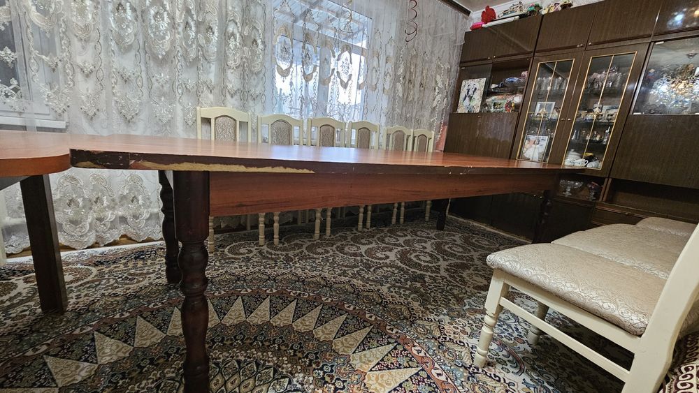 Обеденный стол 3