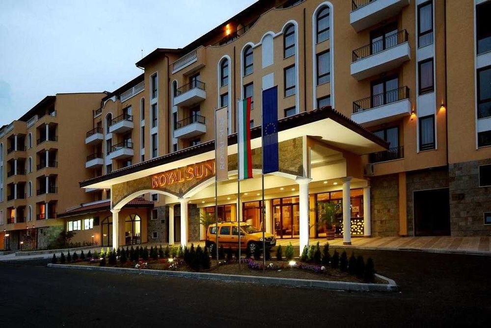 Продава се Двустаен апартамент в к.к. Слънчев бряг - 60 кв.м за 1550 €/кв.м - Снимка #13