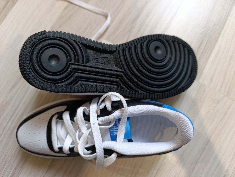 Обувки Найк √ 36,Чисто нови-необувани! Nike air force 1 gs black/ blue