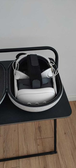 Vand VR Meta Quest 3 128GB + extra baterie 8000 mA
