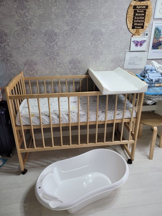 Продам детский манеж и вещи для малыша