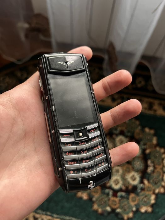 Продам телефон Vertu