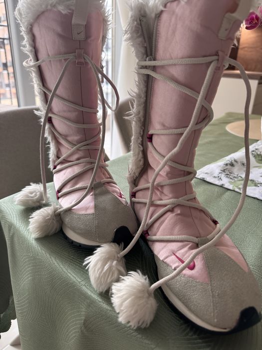 Розови Апрески Nike limit edishon