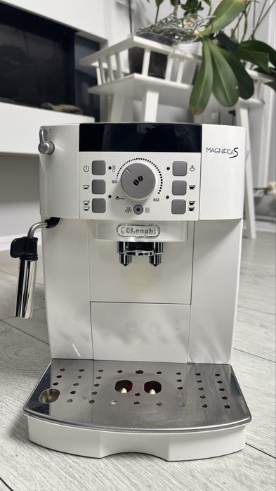 Espressor automat De’Longhi Magnifica S