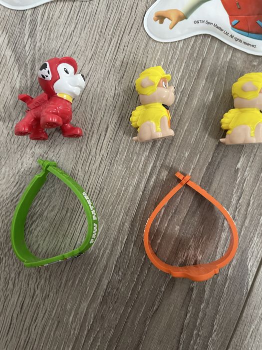 Figurine si brățări Paw Patrol