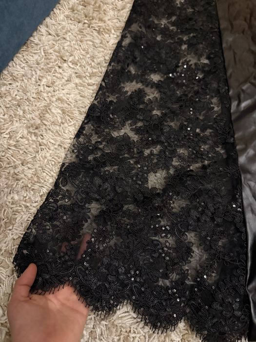 Вечерна Черна Рокля