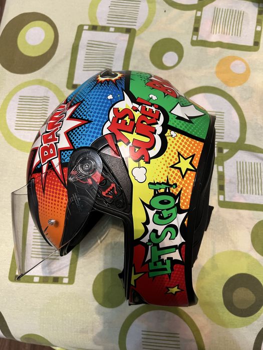 Casca agv k3 cu mici zgarieturi