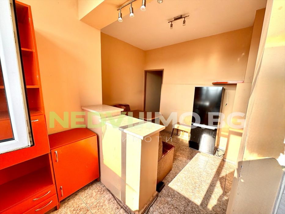 Двустаен апартамент за продажба в Левски 1