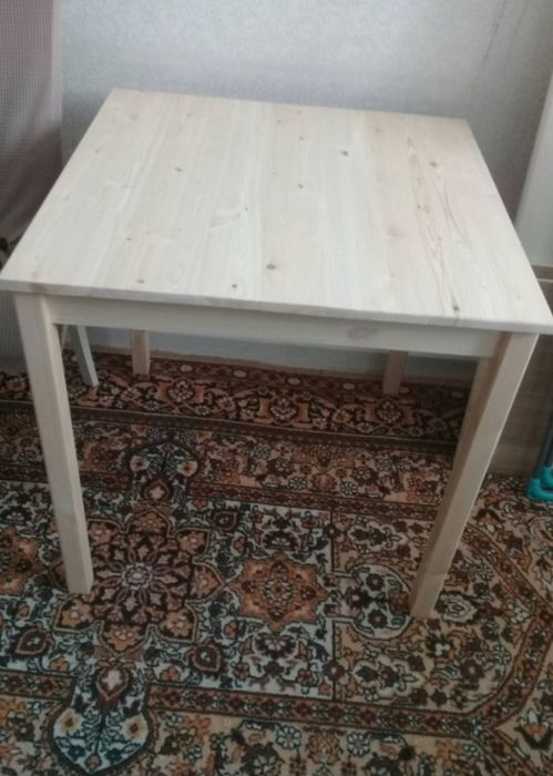 Продается стол 20000
