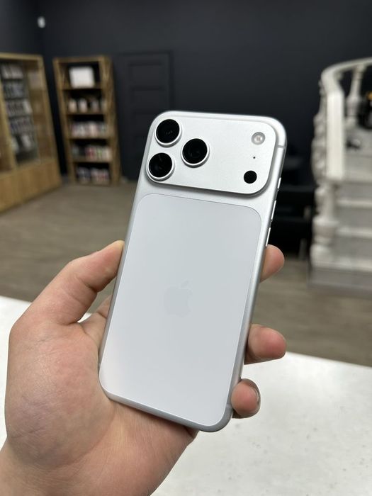 iPhone 17 Pro Max 256gb Silver Sim + E sim