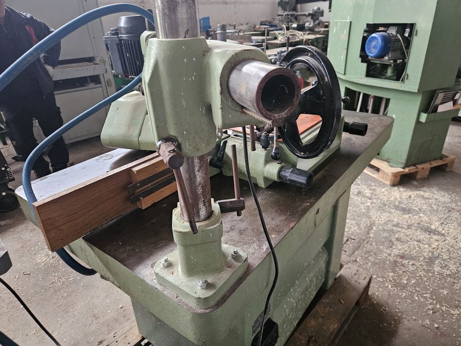 дървообработваща фреза с подавател 4 вида обороти