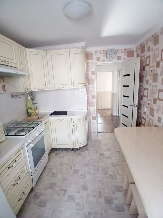 продам 3-х ком. центр 3-этаж