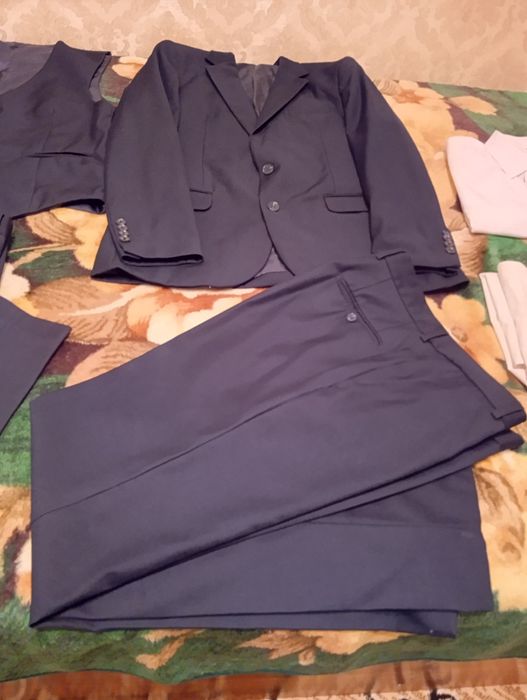 Школьная форма костюм  48 р