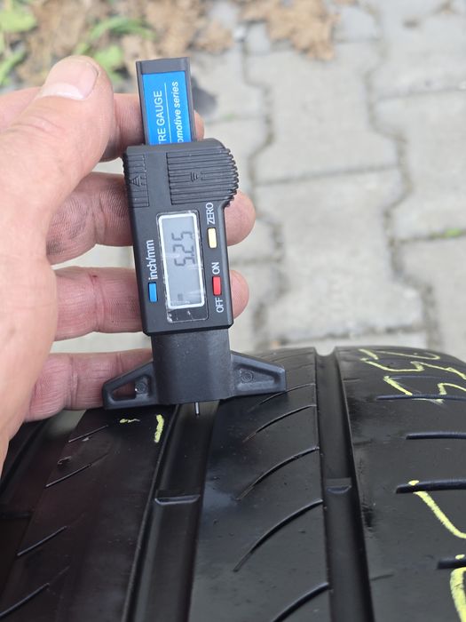 255 35 19 Pirelli