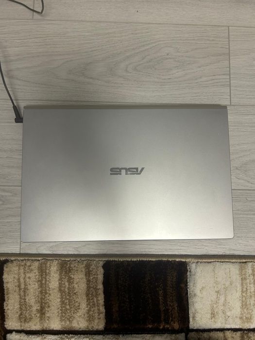 Laptop ASUS Ryzen 5 / 8GB RAM / SSD 256GB / Windows 10 Pro