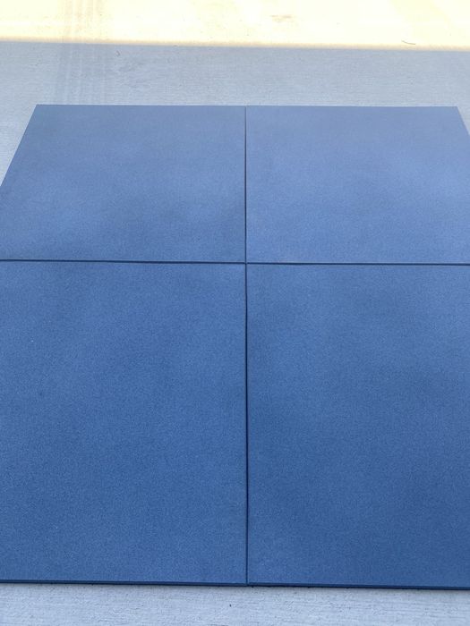 Професионална фитнес настилка с цвят