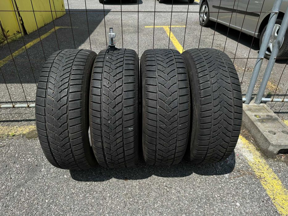 зимни гуми DUNLOP  215/60/17 с ДОТ 32/2018г.