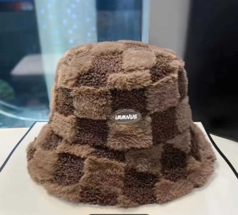 Елегантни зимни шапки